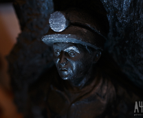 Скульптура из угля